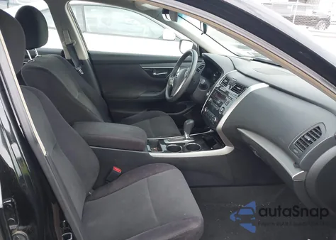 2013 Nissan Altima 2.5 S z USA, uszkodzony, nr VIN 1N4AL3AP2DN529117